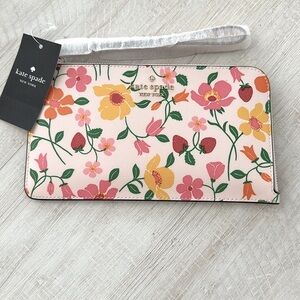 NWT Kate Spade Lucy Garden wristlet/wallet/clutch